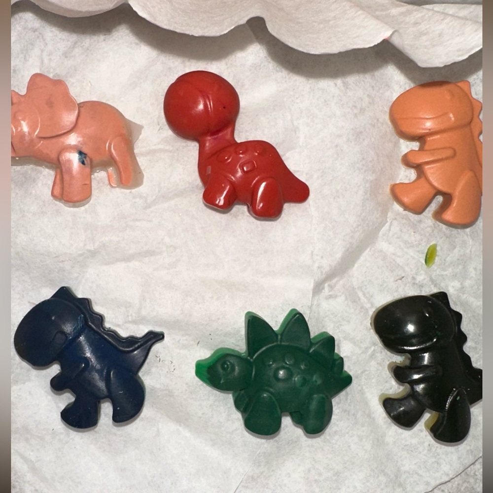 Handmade Dino Crayon Set Of 8-❄️ - Picture 6 of 9